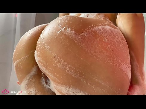 ❤️ Brunette Akuseweretsa maliseche ndi Vibrator mpaka Intense Orgasm mu Shower Kanema wamatako pa ife ❤