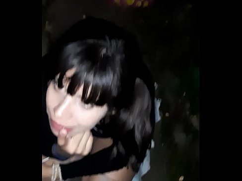 ❤️ Pamsewu mbolo yatupa posinthanitsa ndi maswiti Kanema wamatako pa ife ❤